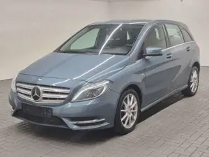Mercedes-Benz B 200 Bi-Xenon/BT/Tempom./Dyn.Sel./PDC/17-LM