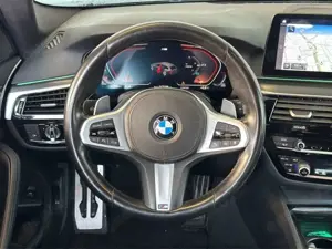 BMW 530 d Tour. M Sport Navi.LED.ACC.AHK.Pano.360° Bild 5