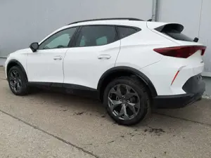CUPRA Formentor 1.5 eTSI DSG AHK ACC LED Bild 2