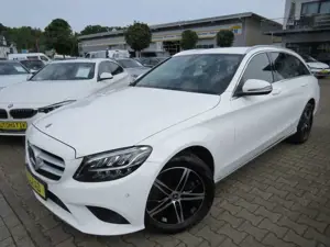 Mercedes-Benz C 220 d T d 4Matic Avantgarde *1.HAND*AHK*LED*GARANTIE