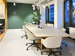 Meetings, Zusammenarbeit in unseren professionellen Business Center in Spaces Breite Straße Bild 5