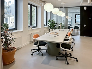 Meetings, Zusammenarbeit in unseren professionellen Business Center in Spaces Breite Straße Bild 6