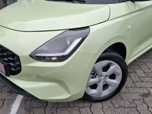 Suzuki Swift 1.2 DUALJET HYBRID Comfort Allgrip Bild 2