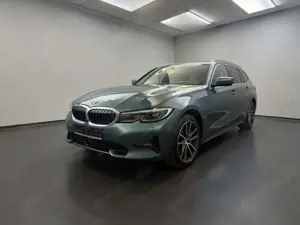 BMW 330 e xDrive T Sport-Line HUD*LASER*INDIVIDUAL
