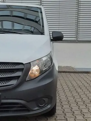 Mercedes-Benz Vito 111/Aut./Lang/9Sitzer/Kamera/Std.H/Tempomat