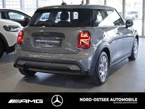 MINI One 1.5 ESSENTIAL TRIM NAVI PDC SITZHEIZUNG Bild 4
