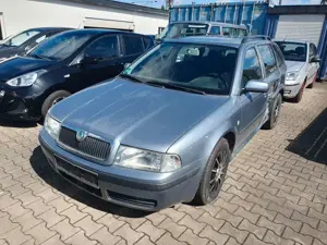 Skoda Octavia Combi 1.6 Tour Klimatronic Tüv 10-27 AHK