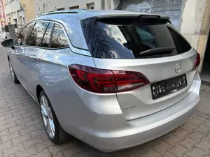 Opel Astra Sports Touer Elegance Business Bild 4