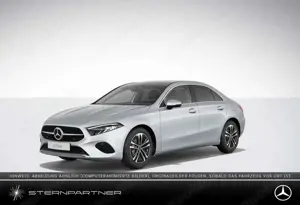 Mercedes-Benz A 200 d Limousine PROGR. +KAM+LED+AMBI+PANO+AHK