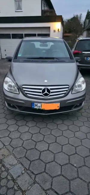 Mercedes-Benz B 150 B 150