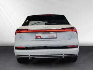 Audi e-tron S line 55 quattro ACC AHK MATRIX PANO HUD Bild 4