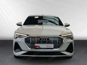 Audi e-tron S line 55 quattro ACC AHK MATRIX PANO HUD Bild 5