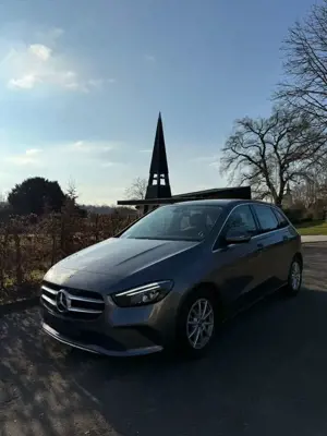 Mercedes-Benz B 180 7G-DCT