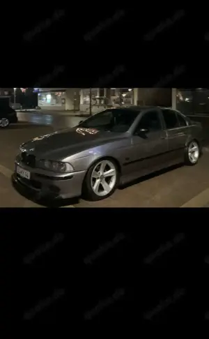 BMW 525 525d Edition Sport Bild 2