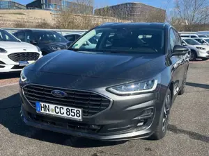 Ford Focus Turnier Titanium+Navi Bild 2