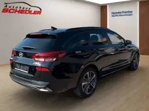 Hyundai i30 Kombi Advantage 1.5T-GDi 48V 140PS DCT+PANO Bild 3