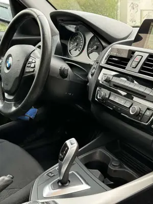 BMW 116 116 d Advantage Bild 2