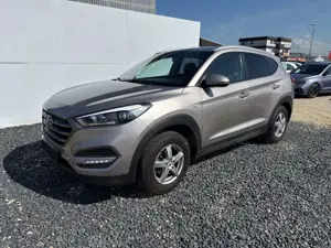 Hyundai TUCSON ADVANTAGE NAVI SHZ RFK 1.6 130kW/177PS EURO6