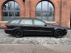 Mercedes-Benz E 220 CDI T ELEGANCE *2.Hand*Top Zustand*AHK* Bild 2