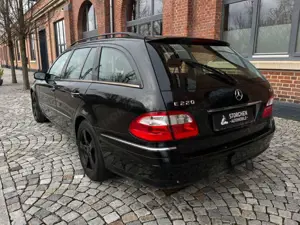 Mercedes-Benz E 220 CDI T ELEGANCE *2.Hand*Top Zustand*AHK* Bild 4