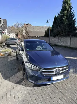 Mercedes-Benz B 200 B 200 d | Automatik | Panoramadach | Apple Carplay