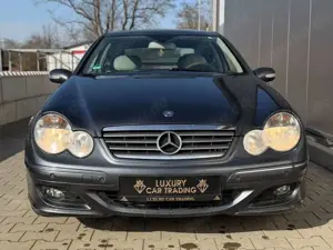 Mercedes-Benz C 200 C 200 Automatik PDC TEMPOMAT TÜV NEU LEDER Bild 4