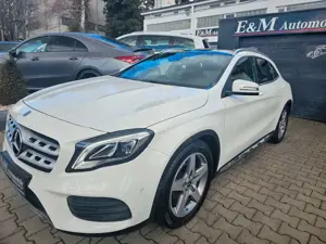 Mercedes-Benz GLA 200 Automatik*AMG LINE*PANO*LED*NAVI*PDC*SHZ