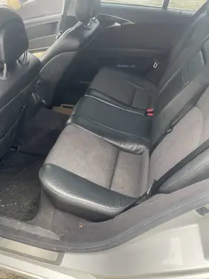 Mercedes-Benz E 200 T Kompressor Automatik Avantgarde Bild 4