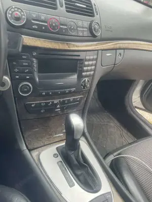 Mercedes-Benz E 200 T Kompressor Automatik Avantgarde Bild 5