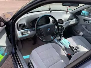 BMW 323 Bild 4