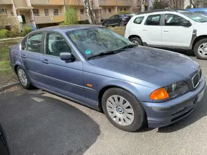 BMW 323