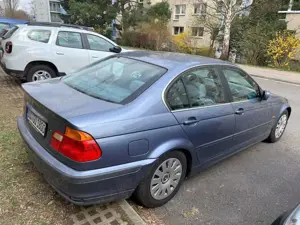 BMW 323 Bild 3