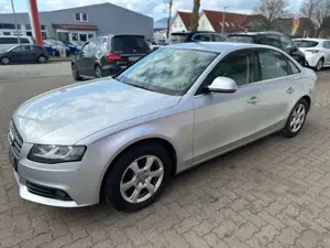 Audi A4 Lim. Attraction/SHZ/PDC/LMF/KLIMAAUT/TEMP Bild 2
