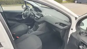 Peugeot 208 Bild 3