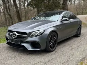 Mercedes-Benz E 63 AMG 4Matic Speedshift 9G-MCT