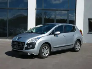 Peugeot 3008 Active*1.Hand*Aut*Navi*Shz*Klima*Pdc*