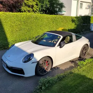 Porsche 992 911 Carrera 4S Targa mit super Ausst. NP ca. 188T€ Bild 2