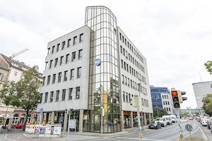 Meetings, Arbeit und Zusammenarbeit in unseren professionellen Business Center in HQ Plaerrer