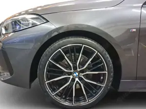 BMW 118 i M Sport LED HUD  SHZ Lordo Business+LichtPa Bild 3