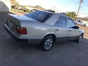 Mercedes-Benz E 400 400 E