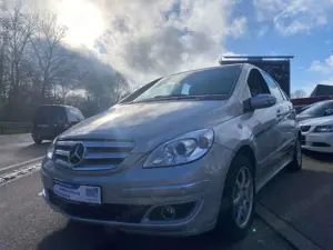 Mercedes-Benz B 180 CDI*AUTOMATIK*TEILLEDER*NAVI*PDC