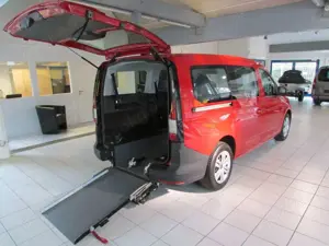Volkswagen Caddy Maxi Rollstuhlrampe-Behindertengerecht