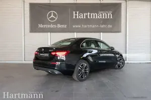 Mercedes-Benz A 250 A 250 4M Limousine Multibeam Totwinkel KeylessGo Bild 2