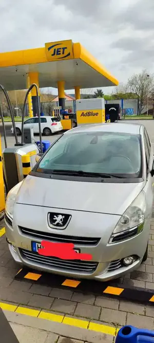 Peugeot 5008 e-HDI FAP 115 EGS6 StopStart Active