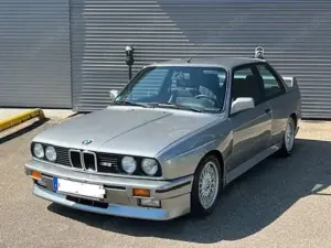 BMW M3 E30