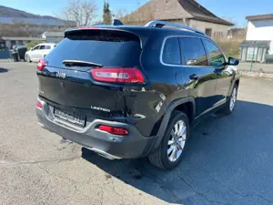 Jeep Cherokee Bild 3