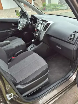 Kia Venga Venga 1.6 CVVT Automatik Spirit Bild 5