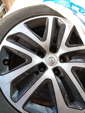 Winterreifen 225 55 R17