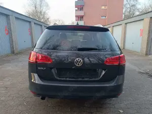 Volkswagen Golf 1.6 TDI BlueMotion Technology Lounge Bild 5