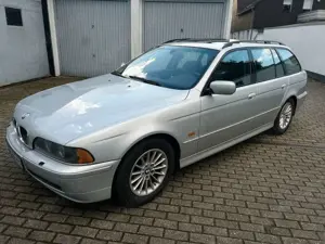 BMW 530 i A Exclusive Touring